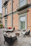 De Bonart Naples, Curio Collection by Hilton