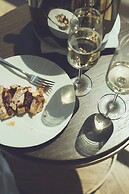 De Bonart Naples, Curio Collection by Hilton