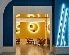 De Bonart Naples, Curio Collection by Hilton