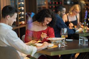 De Bonart Naples, Curio Collection by Hilton