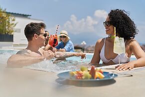 De Bonart Naples, Curio Collection by Hilton