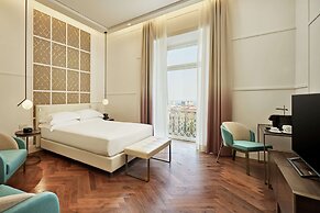 De Bonart Naples, Curio Collection by Hilton