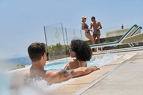 De Bonart Naples, Curio Collection by Hilton