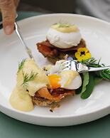 De Bonart Naples, Curio Collection by Hilton