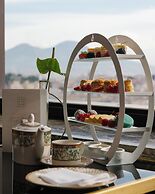 De Bonart Naples, Curio Collection by Hilton