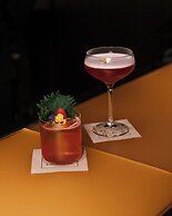 De Bonart Naples, Curio Collection by Hilton