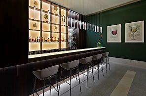 De Bonart Naples, Curio Collection by Hilton