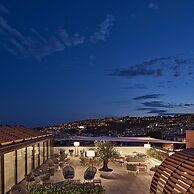 De Bonart Naples, Curio Collection by Hilton