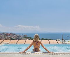 De Bonart Naples, Curio Collection by Hilton