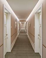 De Bonart Naples, Curio Collection by Hilton