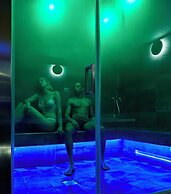 De Bonart Naples, Curio Collection by Hilton