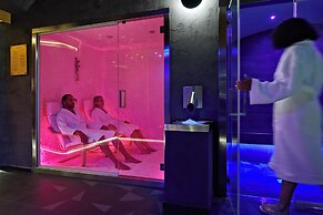 De Bonart Naples, Curio Collection by Hilton