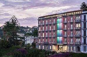 De Bonart Naples, Curio Collection by Hilton