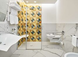 De Bonart Naples, Curio Collection by Hilton