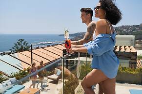 De Bonart Naples, Curio Collection by Hilton