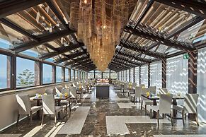 De Bonart Naples, Curio Collection by Hilton