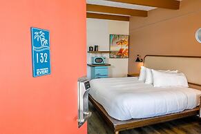 Golden Host Resort - Sarasota