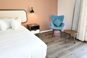 Golden Host Resort - Sarasota