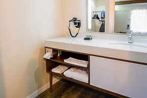 Golden Host Resort - Sarasota