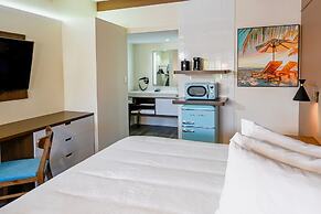 Golden Host Resort - Sarasota