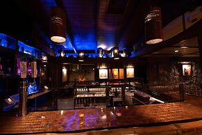 Golden Host Resort - Sarasota