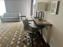 Holiday Inn Toronto Airport East by IHG