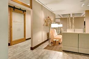 Crowne Plaza Lombard Downers Grove by IHG