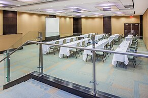Crowne Plaza Lombard Downers Grove by IHG