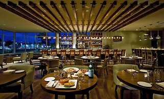Crowne Plaza Lombard Downers Grove by IHG