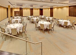 Crowne Plaza Lombard Downers Grove by IHG