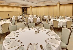 Crowne Plaza Lombard Downers Grove by IHG