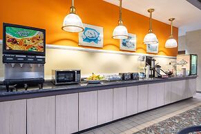 Howard Johnson Hotel & Conference Center by Wyndham Salem