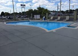 Country Inn & Suites by Radisson Indianapolis East