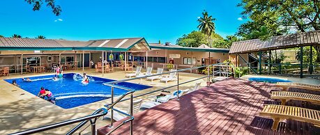 Tanoa Skylodge Hotel