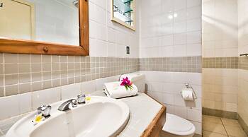 Tanoa Skylodge Hotel