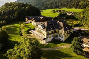 Arabella Jagdhof Resort am Fuschlsee, a Tribute Portfolio Hotel
