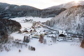 Arabella Jagdhof Resort am Fuschlsee, a Tribute Portfolio Hotel