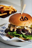 DoubleTree by Hilton Rotterdam Centre