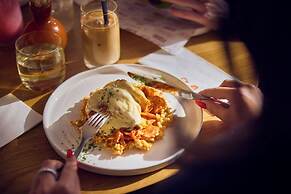 DoubleTree by Hilton Rotterdam Centre