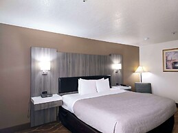 Quality Inn & Suites Longview Kelso