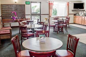 Quality Inn & Suites Longview Kelso