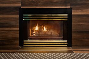 Beach Retreat & Lodge at Tahoe