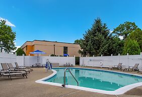 All Seasons Inn & Suites Smithfield Providence