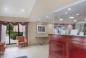 All Seasons Inn & Suites Smithfield Providence