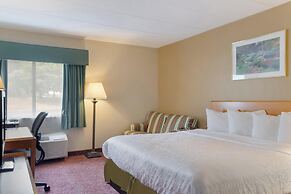 All Seasons Inn & Suites Smithfield Providence