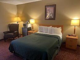 All Seasons Inn & Suites