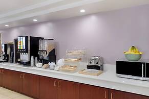 All Seasons Inn & Suites Smithfield Providence