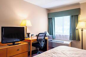 All Seasons Inn & Suites Smithfield Providence