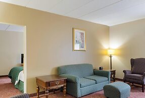 All Seasons Inn & Suites Smithfield Providence