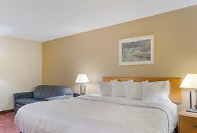 All Seasons Inn & Suites Smithfield Providence